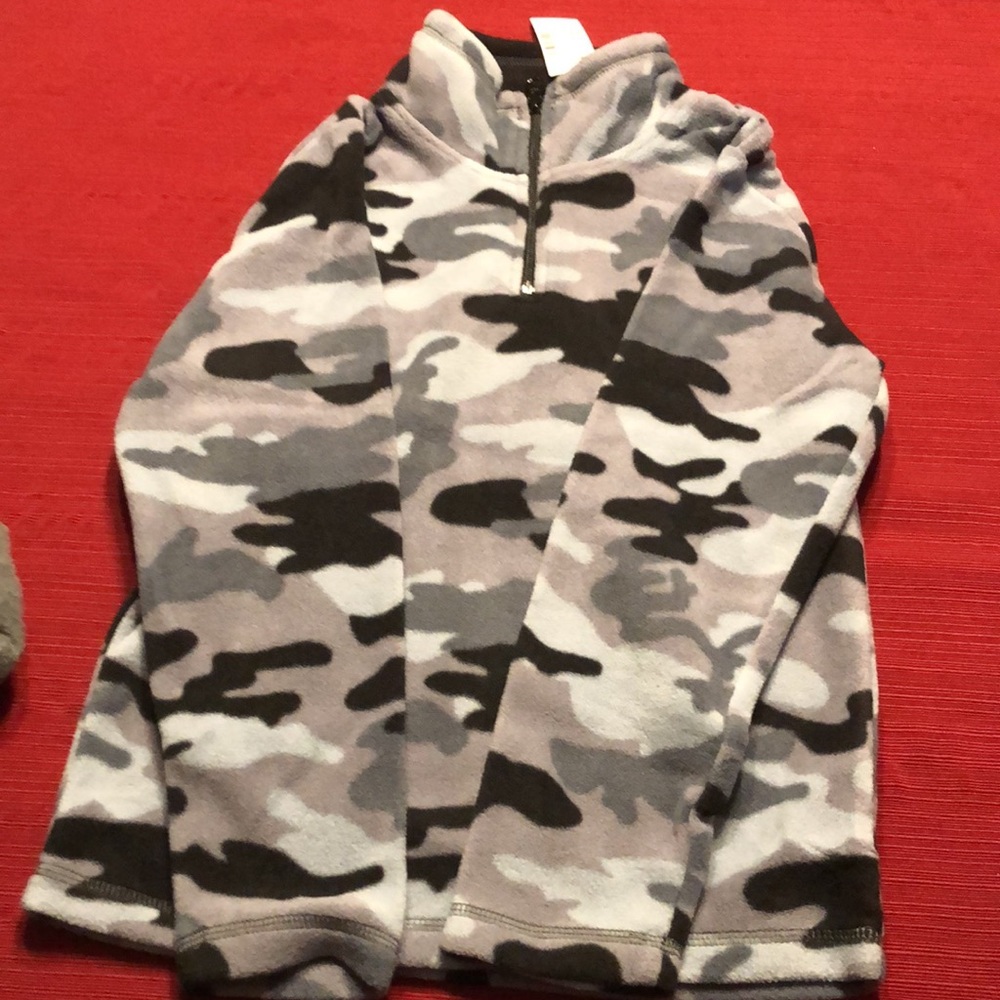 The children’s place fleece outfit - Picture 2 of 5